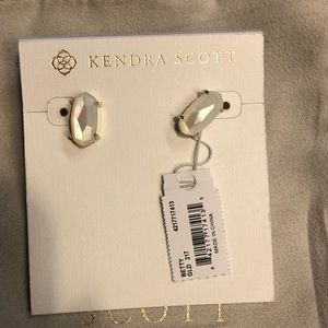 KS Betty Gold Stud Earrings In White Pearl